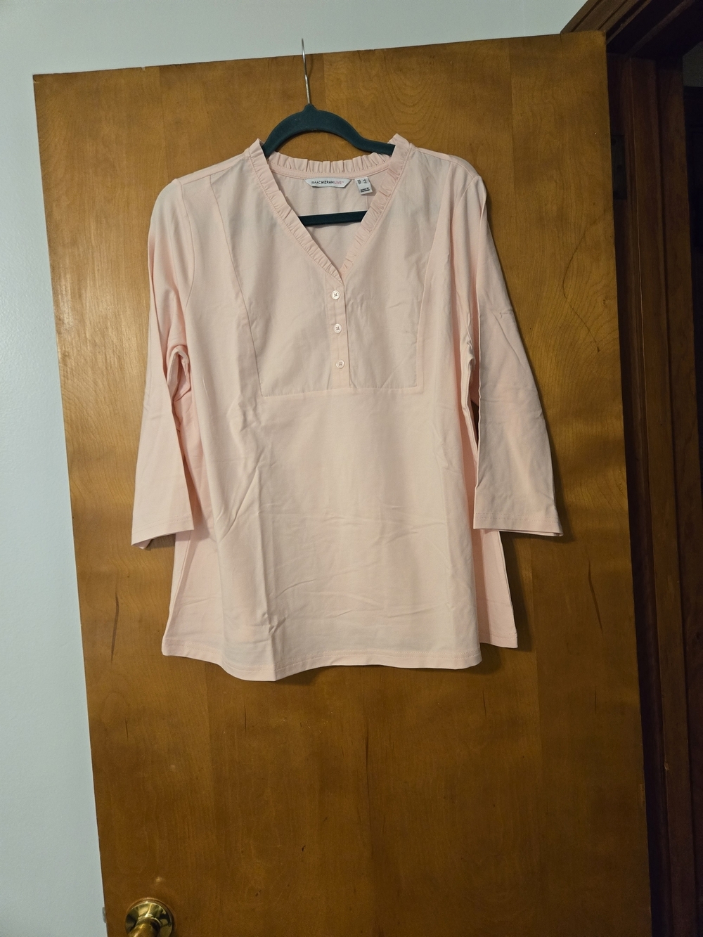 NWT Isaac Mizrahi Ruffle V Neck Blouse Pink Size L